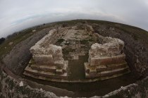Ancient_church_ruins_near_Tigranakert